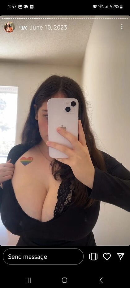 BustyMor N nude photo #19