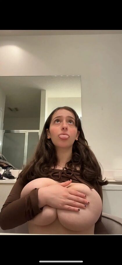 BustyMor N nude photo #32