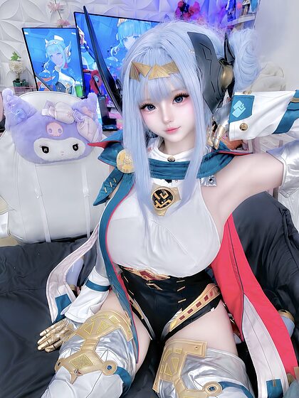 Caeshy.s nude photo #17