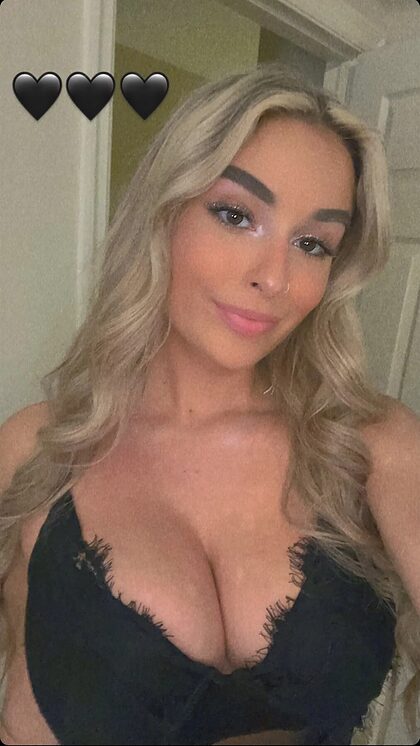 Cami nude photo #11