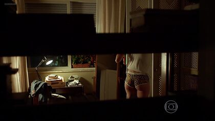 Camila Queiroz nude photo #23