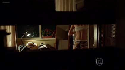 Camila Queiroz nude photo #28