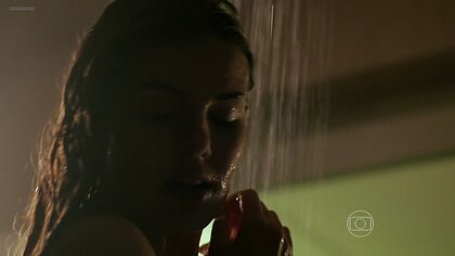 Camila Queiroz nude photo #47
