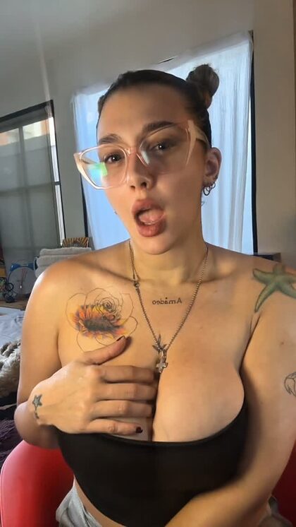 Carlita Mallo nude photo #1
