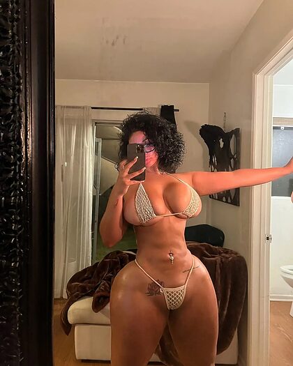 Carmela habibi nude photo #20