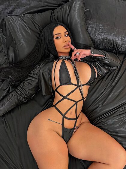 Carmela habibi nude photo #29