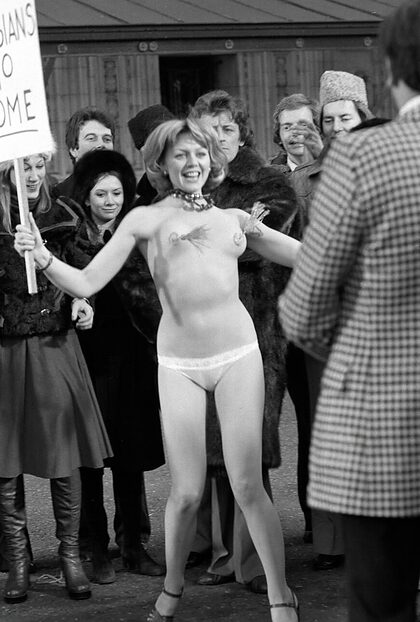 Carol Hawkins nude photo #35