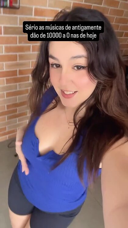Carolzinha SG nude photo #3