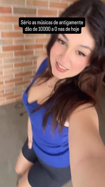 Carolzinha SG nude photo #4