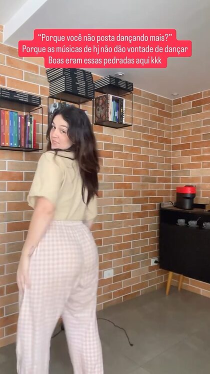Carolzinha SG nude photo #14
