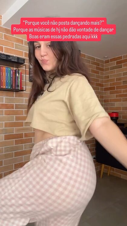 Carolzinha SG nude photo #18