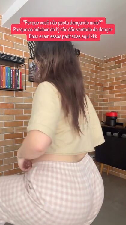 Carolzinha SG nude photo #23