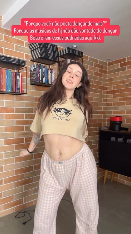 Carolzinha SG nude photo #26
