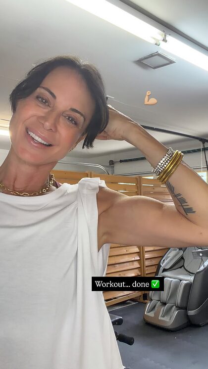 Catherine Bell nude photo #6