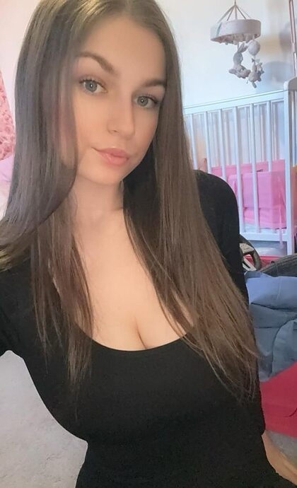 Chloe T. nude photo #16