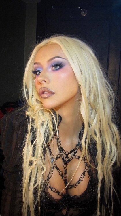 Christina Aguilera nude photo #81