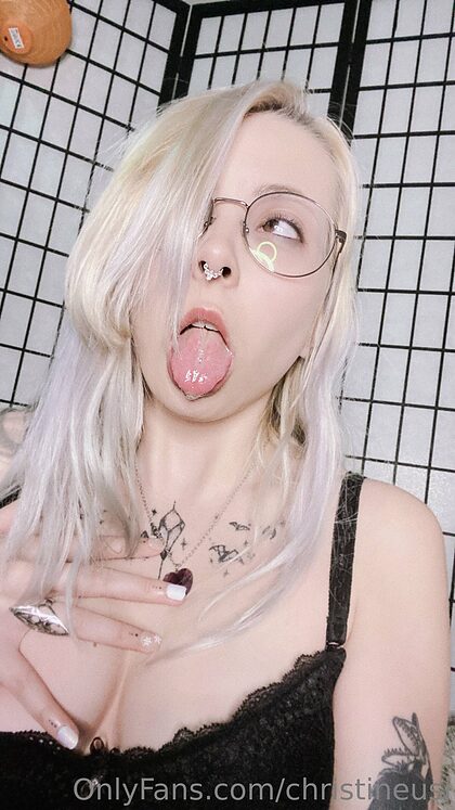 Christine Usi sexy cosplays nude photo #16