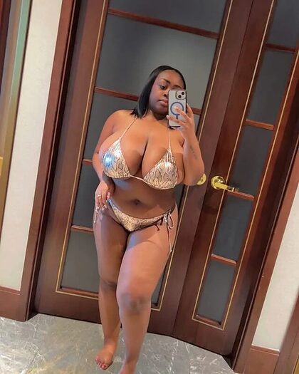 Clay nude photo #7
