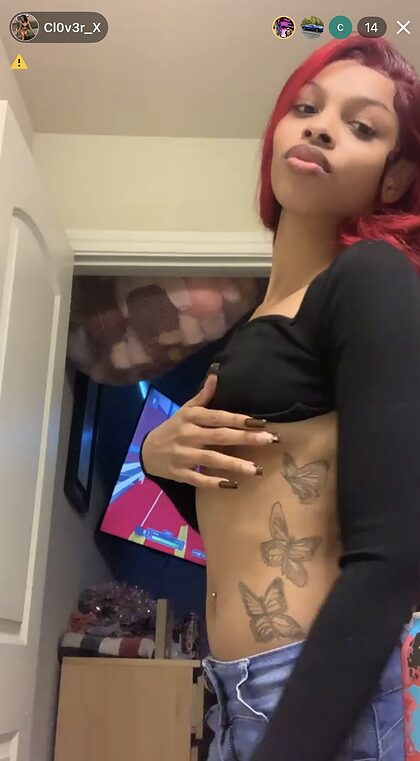 Clover nude photo #5