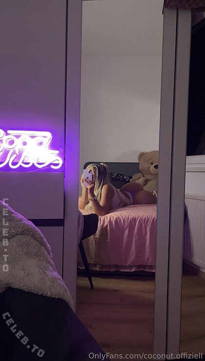 coconut.offiziell nude photo #28