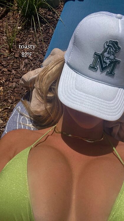 College Volleyball Player Kayla Simmons nude photo #37