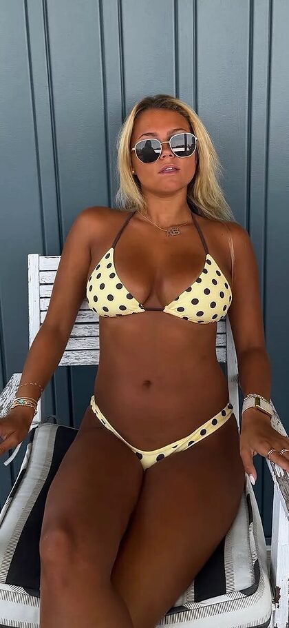 College nude photo #31