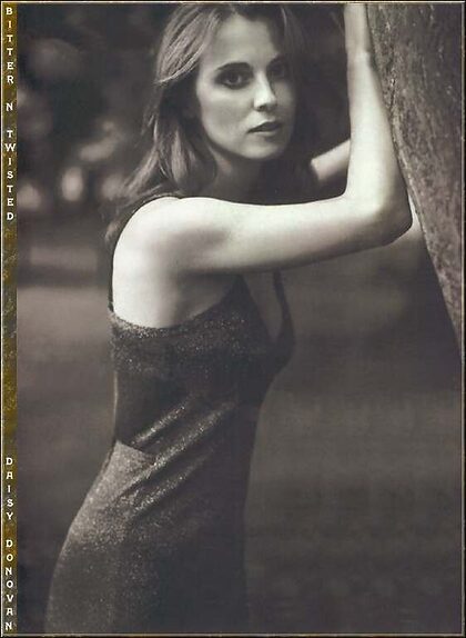 Comedy Actress Babes born before 1985 nude photo #5