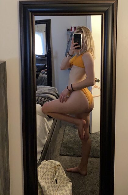 Courtney Matyjakowski nude photo #11