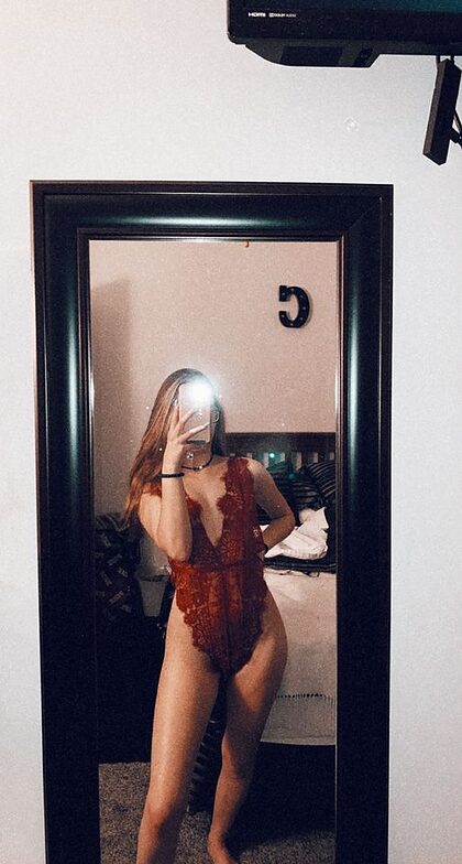 Courtney Matyjakowski nude photo #15