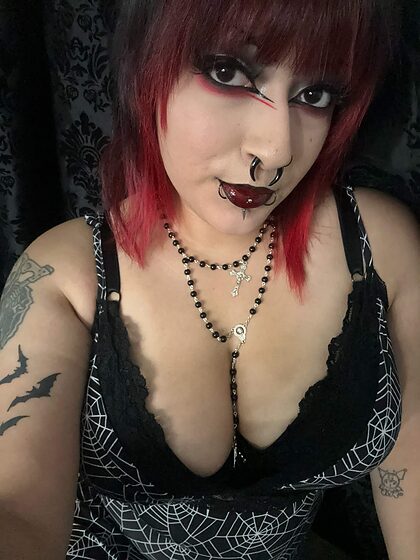 Cybervamp nude photo #5