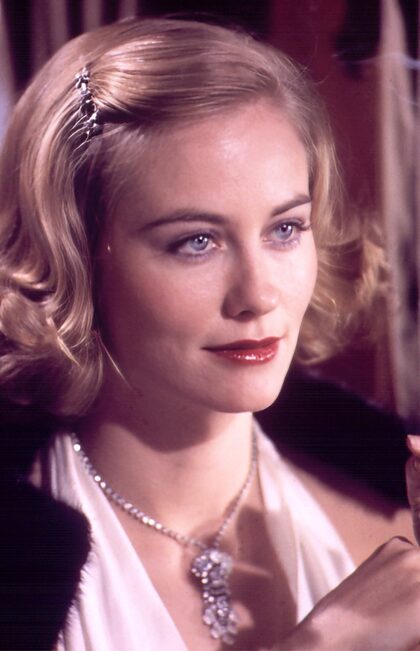 Cybill Shepherd nude photo #3