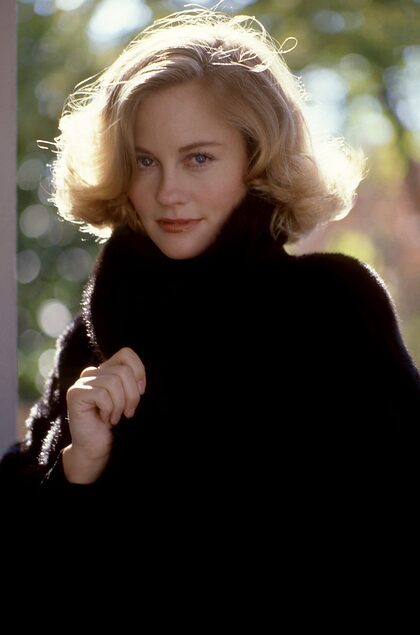 Cybill Shepherd nude photo #6