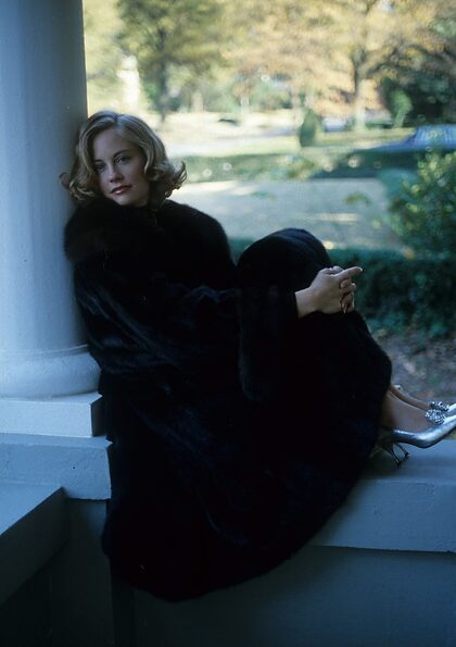Cybill Shepherd nude photo #13