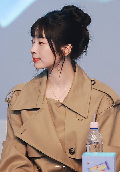 Dahyun nude photo #28
