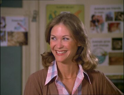 Dee Wallace nude photo #10