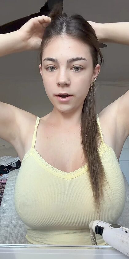 Deez nude photo #2