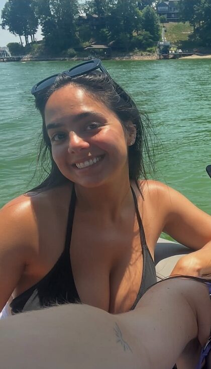 divya nude photo #3