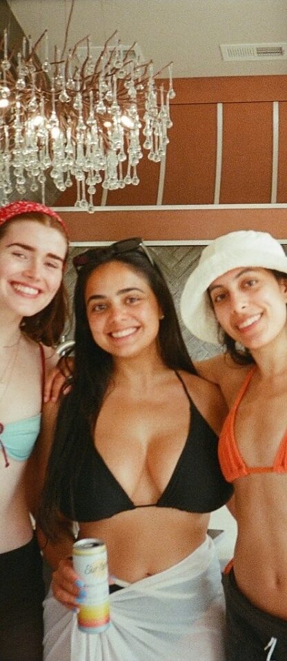 divya nude photo #4