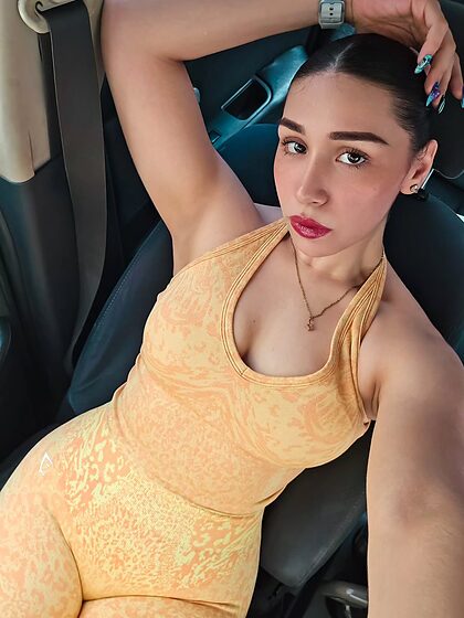 Elekane nude photo #5