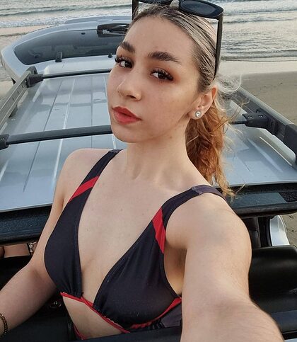Elekane nude photo #17