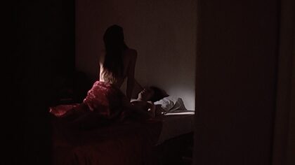 Emily Mortimer nude photo #1