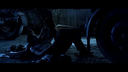 Emily Mortimer nude photo #14