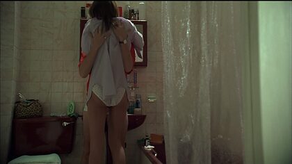 Emily Mortimer nude photo #45