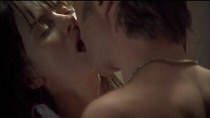 Emily Mortimer nude photo #48