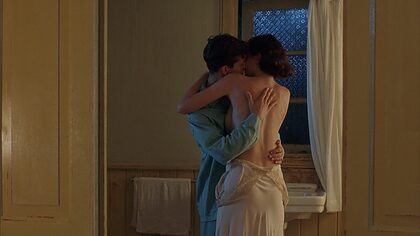 Emily Mortimer nude photo #79