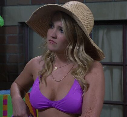 Emily Osment nude photo #6
