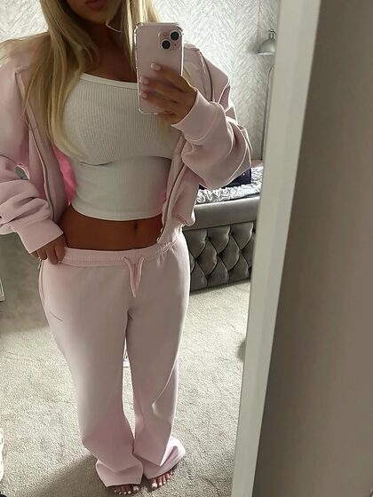 Emily nude photo #62