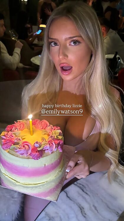 Emily nude photo #77