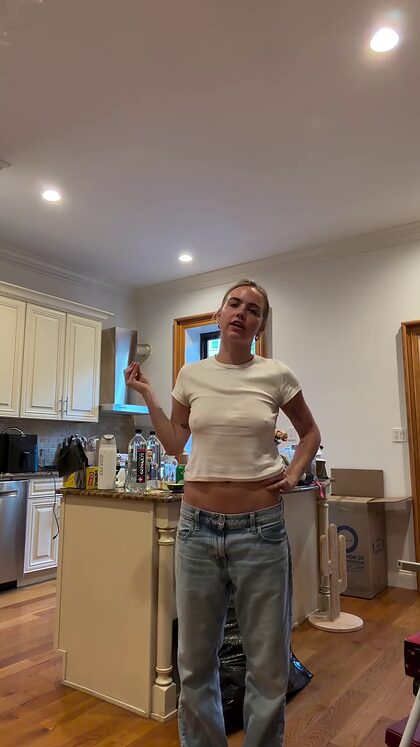 Emma Brooks nude photo #70