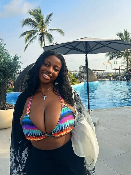 Erimegar nude photo #3